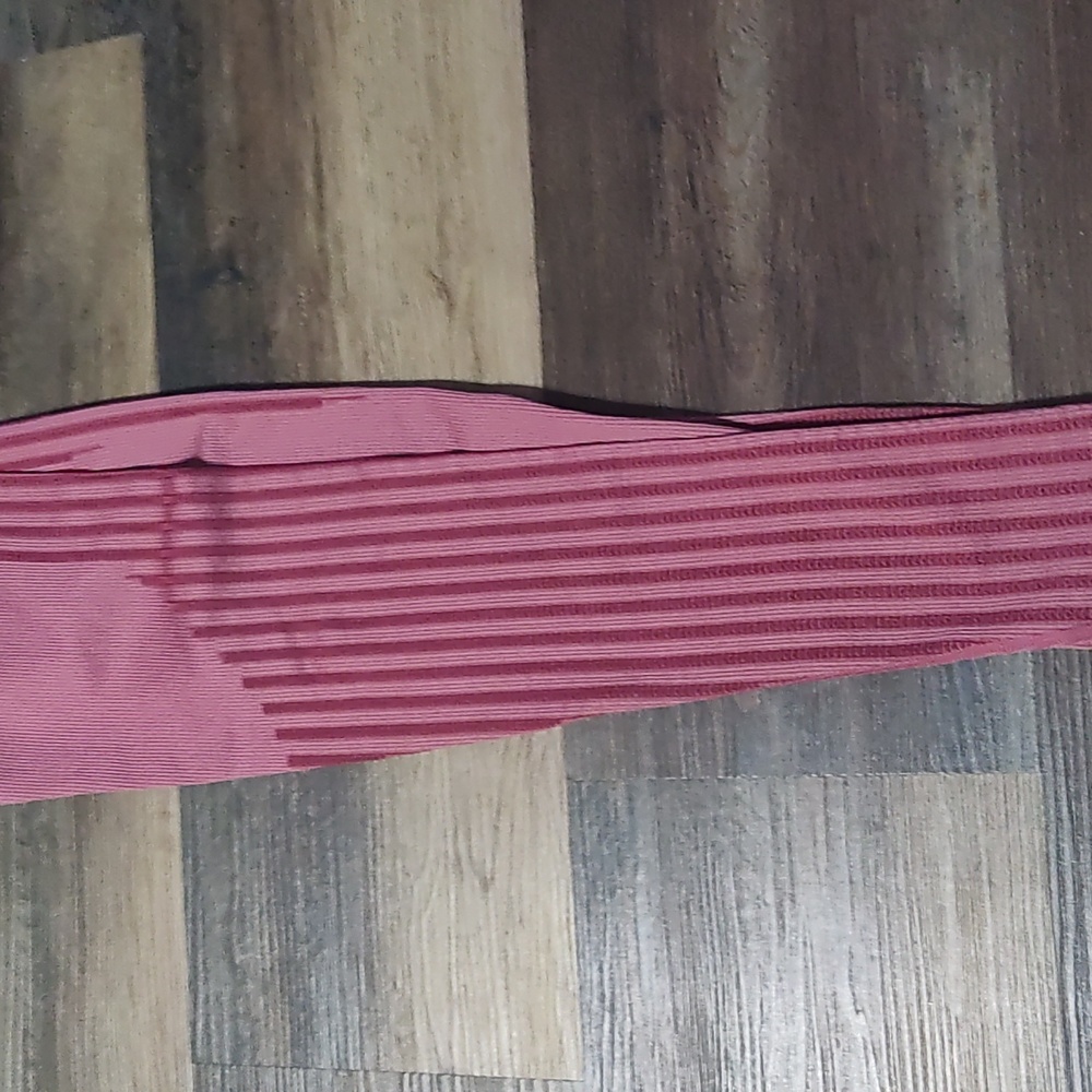 Fabletics lot & Reebok - Picture 3 of 7